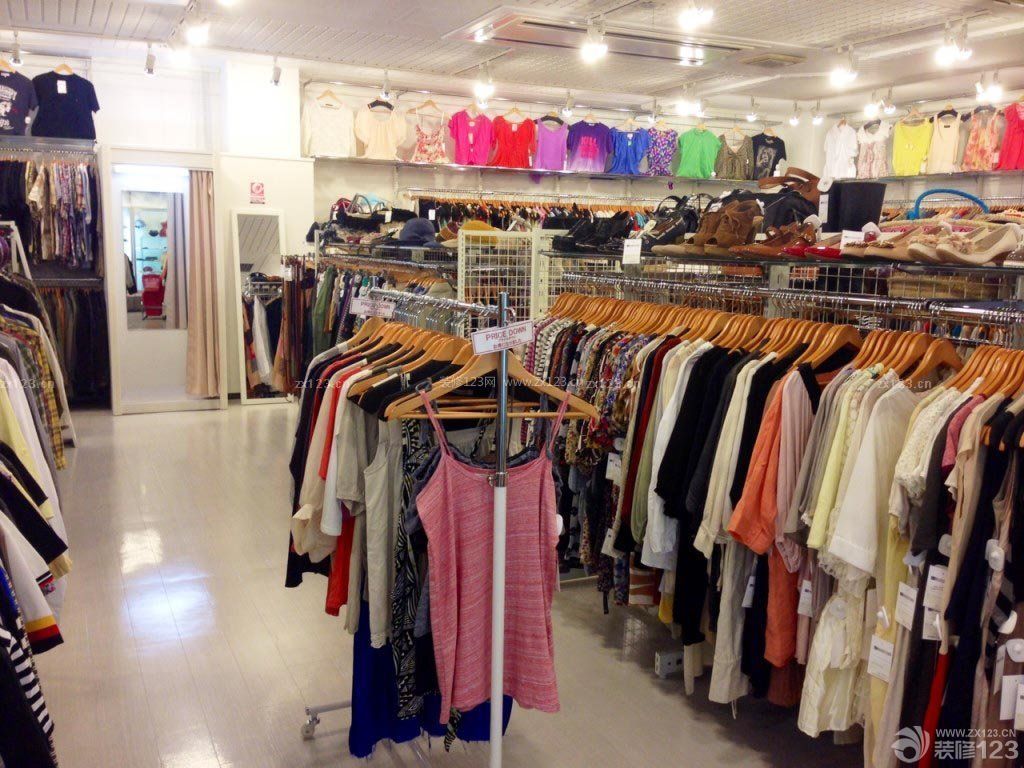 普通服装店室内装修设计图解析